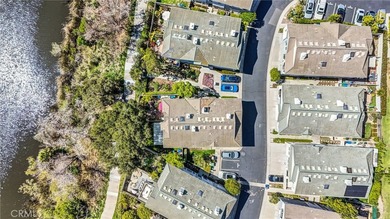Bright & Modern 2-Bed, 2-Bath townhome in San Diego! Welcome to - photo 32
