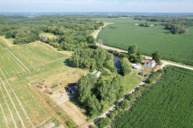 Escape to the peace and privacy of the countryside with this - photo 37