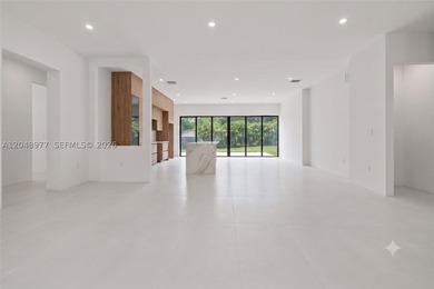 Modern design meets effortless indoor-outdoor living in this - photo 3
