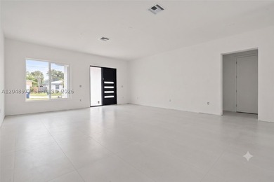 Modern design meets effortless indoor-outdoor living in this - photo 4
