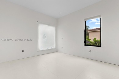Modern design meets effortless indoor-outdoor living in this - photo 9