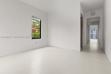 Modern design meets effortless indoor-outdoor living in this - photo 10