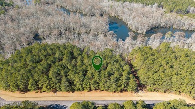 Beautiful one acre lot on the peaceful Middleton Creek. Property - photo 3