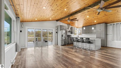 Nestled on the canal of beautiful Stylus Lake, this stunning - photo 26