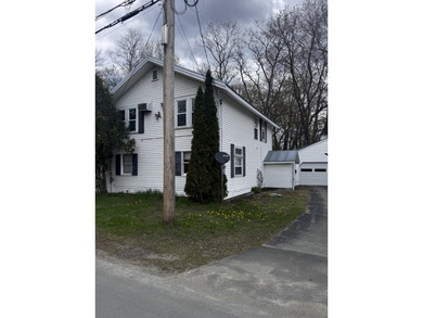 13047 - Well-maintained 2-unit apartment building offering an - photo 2