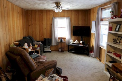 13047 - Well-maintained 2-unit apartment building offering an - photo 8