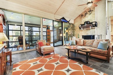 Most uniquely remodeled and decorated condo in the famous - photo 9