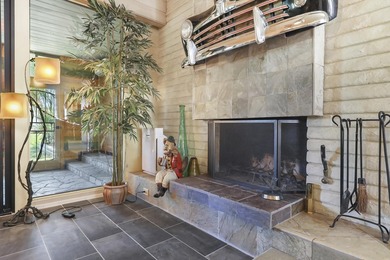 Most uniquely remodeled and decorated condo in the famous - photo 10