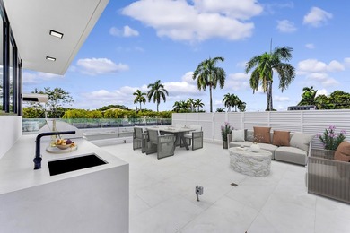 One-Of-A-Kind, 17' above the sea elevation. Experience unmatched - photo 6