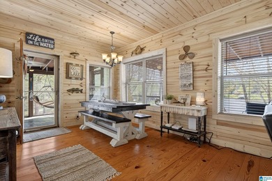 Welcome to The Nest. This Oasis is fully remodeled with hardwood - photo 7