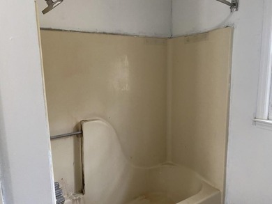 Bring your vision to this true fixer-upper in the established - photo 25