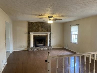 Bring your vision to this true fixer-upper in the established - photo 26
