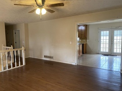 Bring your vision to this true fixer-upper in the established - photo 29