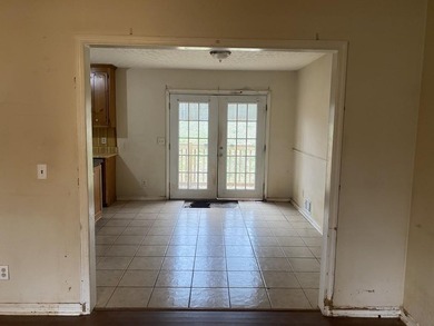 Bring your vision to this true fixer-upper in the established - photo 30