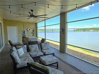 Host the ultimate lake weekend in this stunning ground-floor - photo 32