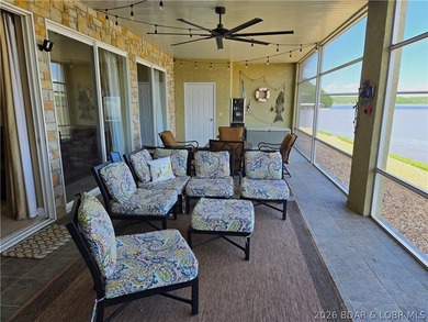 Host the ultimate lake weekend in this stunning ground-floor - photo 33