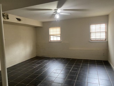 Bring your vision to this true fixer-upper in the established - photo 43