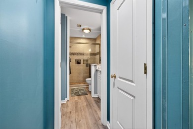 Welcome to your dream coastal retreat in Richmond Park at the - photo 44