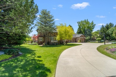 Nestled in the prestigious and highly sought-after Hidden Oaks - photo 5