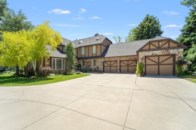 Nestled in the prestigious and highly sought-after Hidden Oaks - photo 7