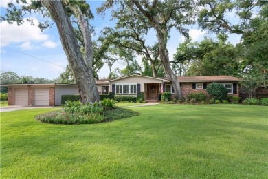 (private lake, pond, creek) Home For Sale in Saint Simons Georgia