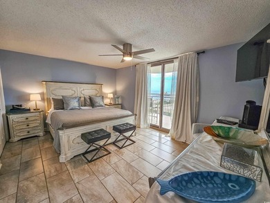 LUXURY ON A LOW FLOOR! This residence was completely remodeled - photo 23