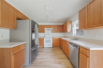 Welcome to 115 Walnut Crest Run, a spacious, sun-drenched - photo 7