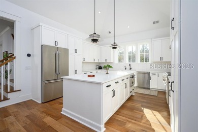 Enjoying expansive park views from its wide front porch, 139 - photo 12