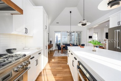 Enjoying expansive park views from its wide front porch, 139 - photo 13