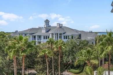 This immaculate condo is move-in ready and offers beautiful - photo 17