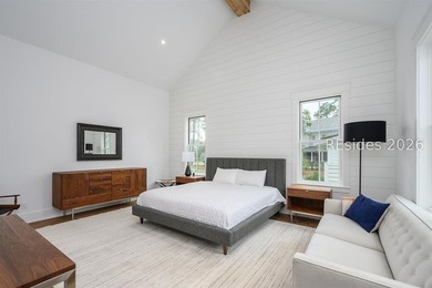 Enjoying expansive park views from its wide front porch, 139 - photo 18