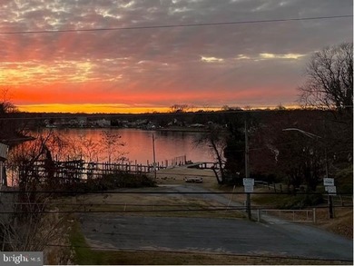 Enjoy breathtaking water views and sunsets over Stoney Creek - photo 4