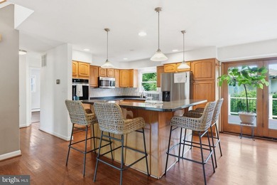 Enjoy breathtaking water views and sunsets over Stoney Creek - photo 5