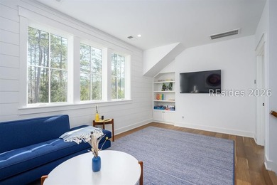 Enjoying expansive park views from its wide front porch, 139 - photo 32