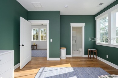 Enjoying expansive park views from its wide front porch, 139 - photo 34