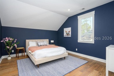 Enjoying expansive park views from its wide front porch, 139 - photo 36