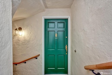 Move-in ready VACANT duplex in the highly desirable Central - photo 7
