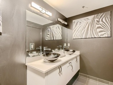 Great opportunity to own a 10th-floor, south-facing unit at - photo 9
