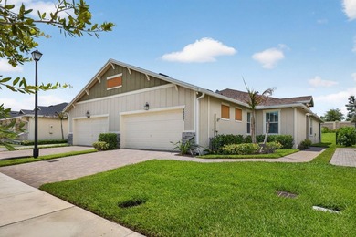 Better than new! This professionally upgraded, move-in-ready - photo 1