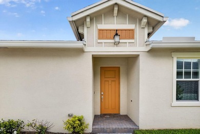 Better than new! This professionally upgraded, move-in-ready - photo 3