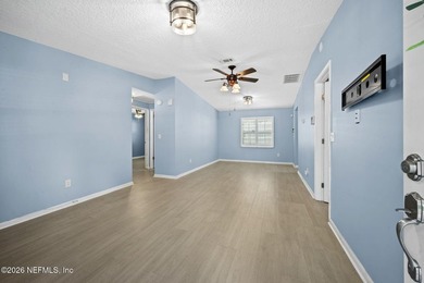 **Back on the market due to the buyer losing financing right - photo 6