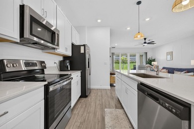 Better than new! This professionally upgraded, move-in-ready - photo 6