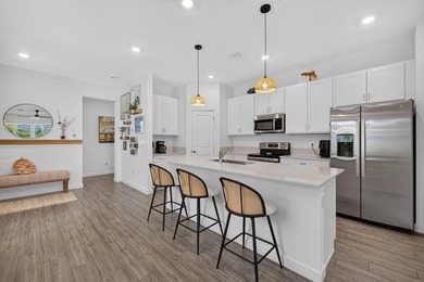 Better than new! This professionally upgraded, move-in-ready - photo 7