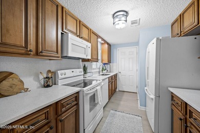 **Back on the market due to the buyer losing financing right - photo 9