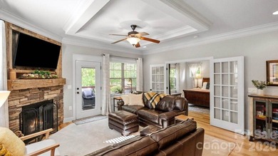 Charming and Spacious, 3 Bed/3 Bath Craftsman Home in Beautiful - photo 15