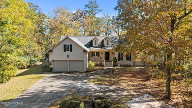 Beautiful 3-bedroom, 3-bath WATERFRONT home on two wooded lots - photo 7