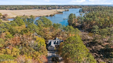 Beautiful 3-bedroom, 3-bath WATERFRONT home on two wooded lots - photo 9