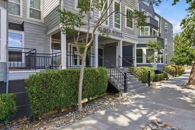 Experience the perfect blend of modern style and urban - photo 5