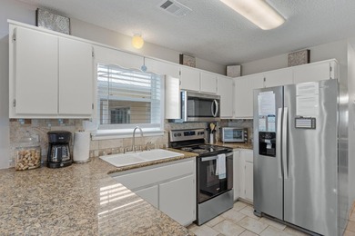 Deeded Beach Access & unbeatable Destin location make this - photo 14