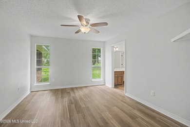 Welcome to your own private retreat in the highly desirable - photo 20